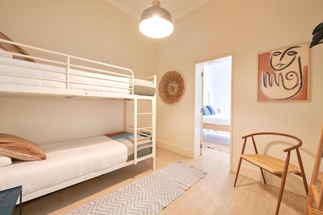 Appartement Charming 3br W/ Patio, By Timecooler