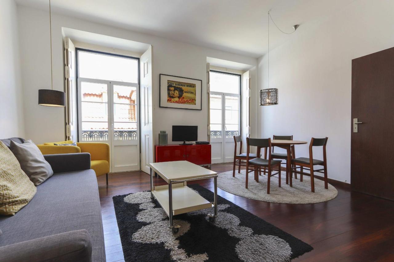 Apartment Downtown Delight By Homing *