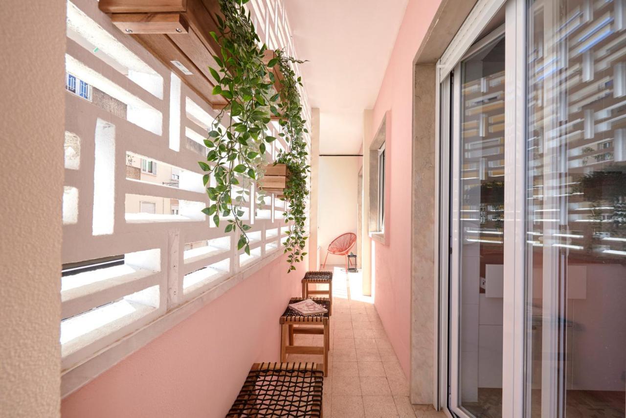 Enjoy The Sunny Balcony, By Timecooler Lissabon