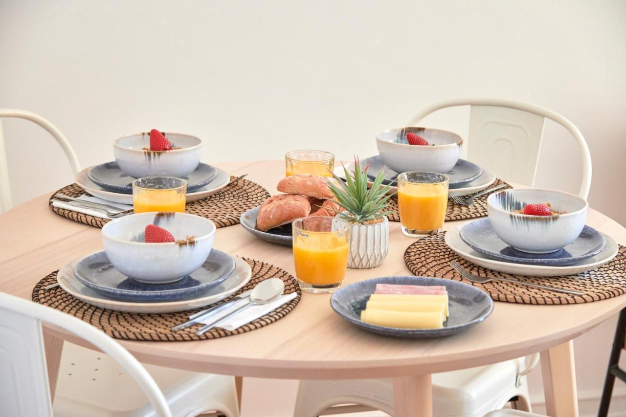 Enjoy The Sunny Balcony, By Timecooler Apartment *