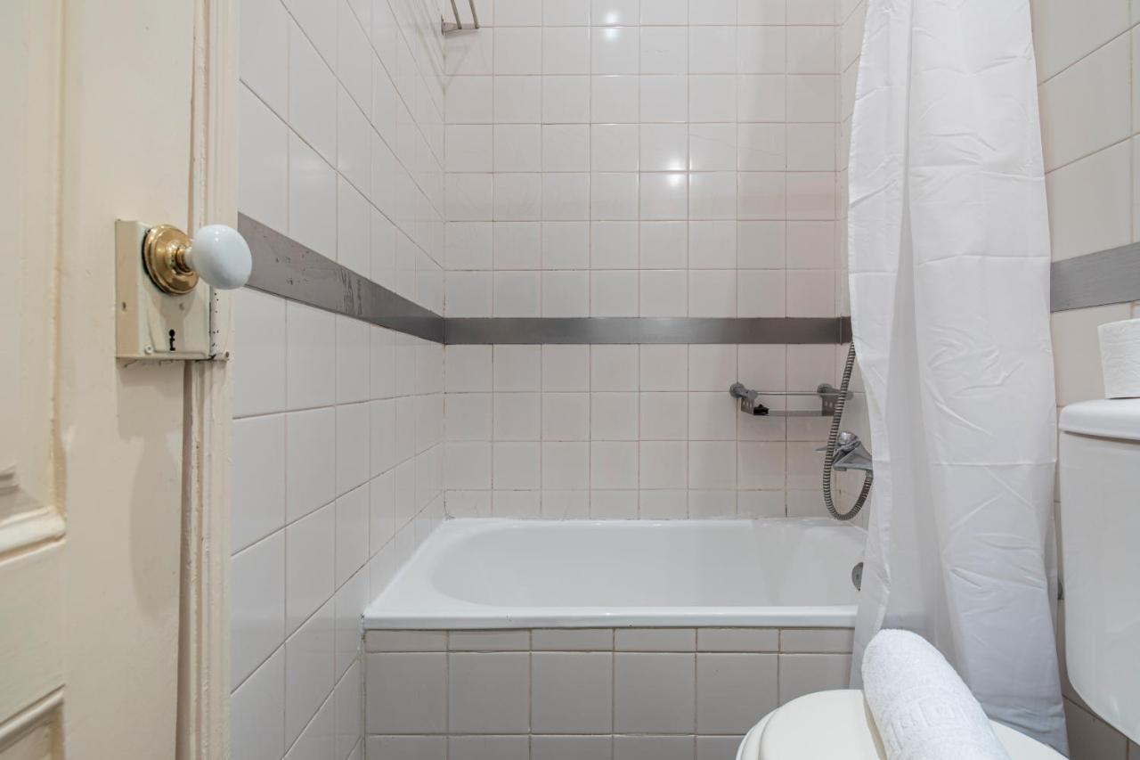 Apartment Typical 2bdr In By Lovelystay Lisbon