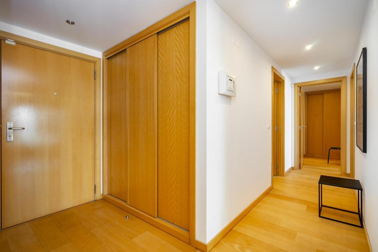 Whome Panoramic View With Elevator, Ac, Garage Perfect For Families & Business Travellers Lisbon