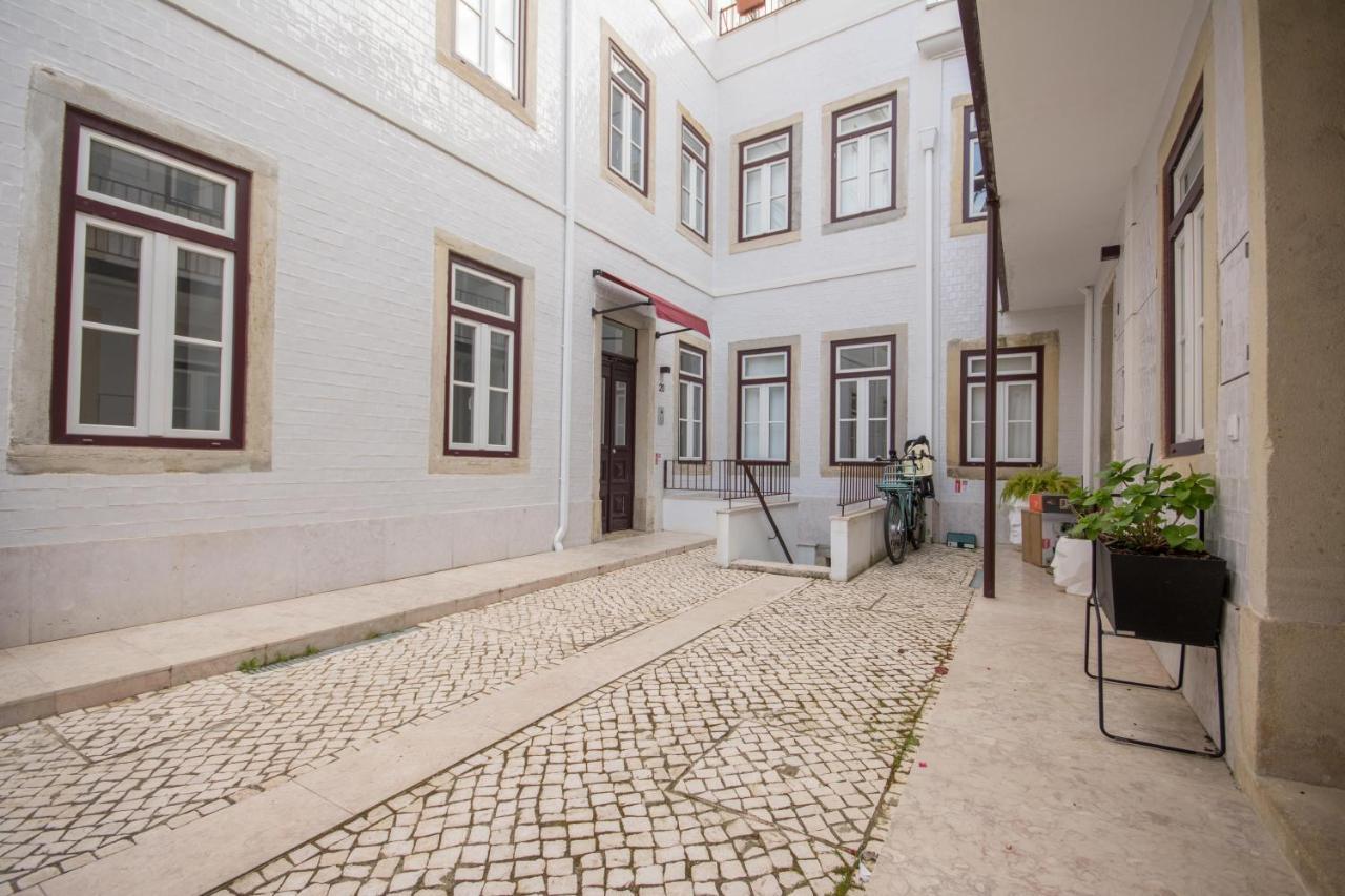 Charming In Private At Graca Apartment Lissabon