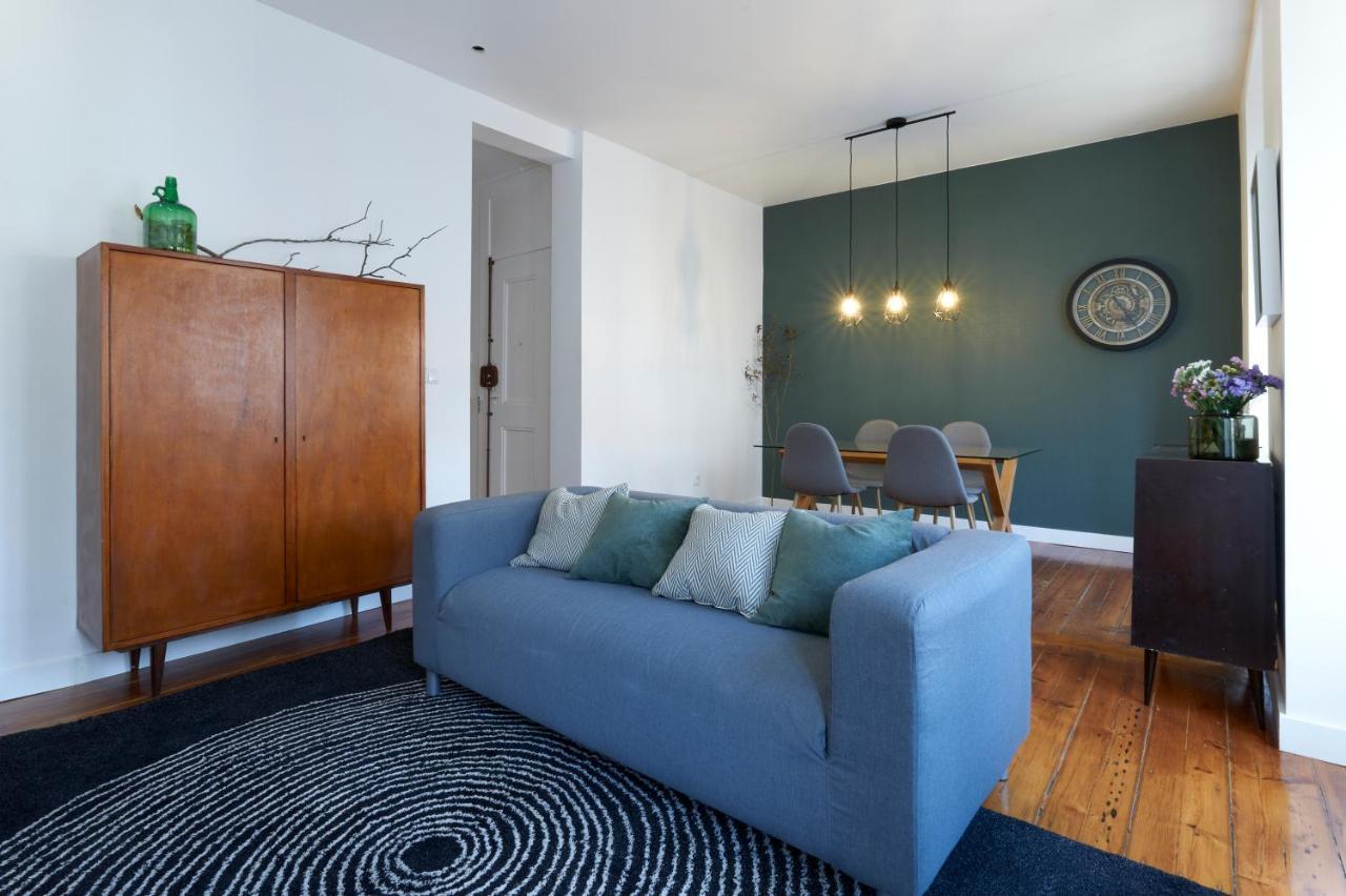 Apartamento Retiro Da Graça: Stylish Sunny Apt With A Balcony Lisboa