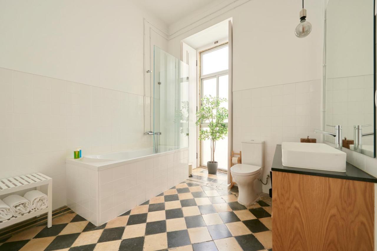 Appartement Sunny Pink Street Historical Apt, By Timecooler Lissabon