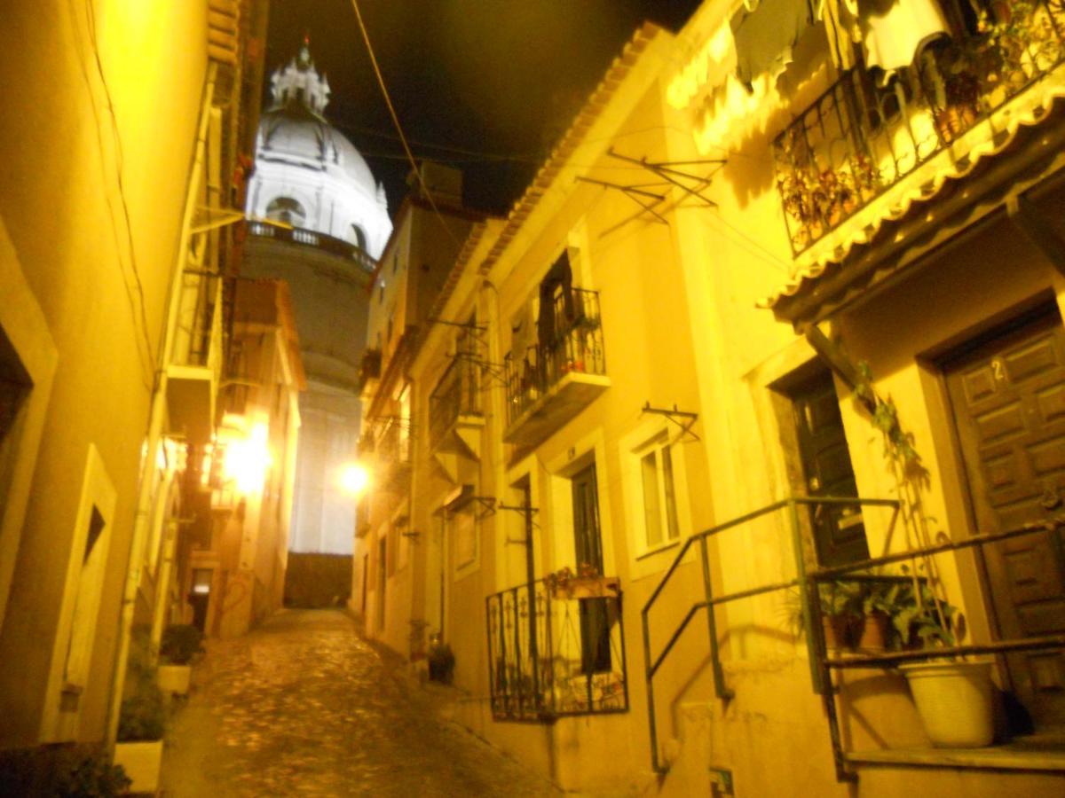 Alfama Panteao 4 Guests Apartment *