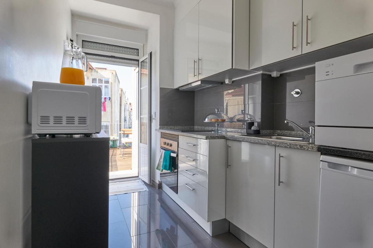 Apartamento Retiro Da Graça: Stylish Sunny Apt With A Balcony