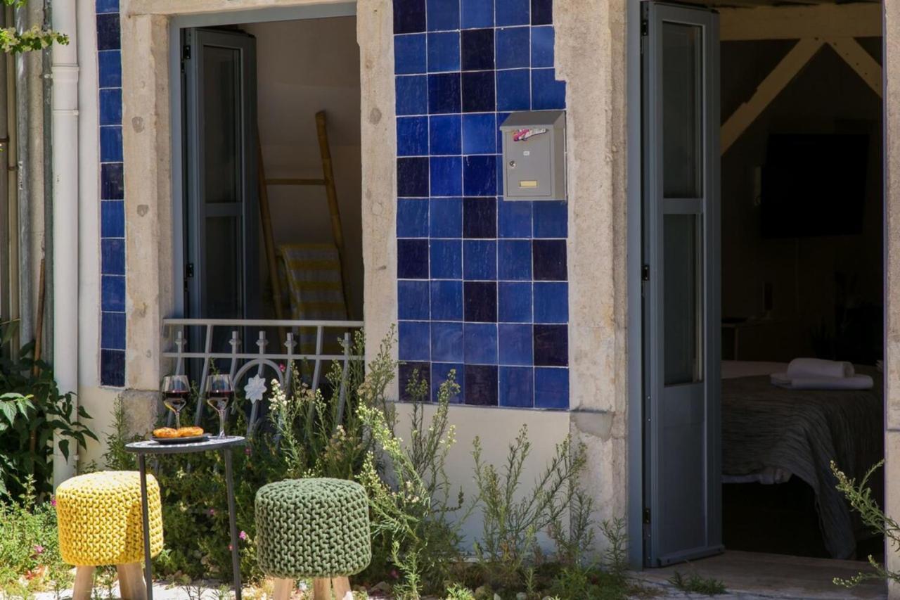 Original Photographers Studio In Alcântara *