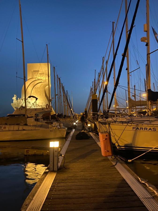 In A Boat - Botel Lissabon