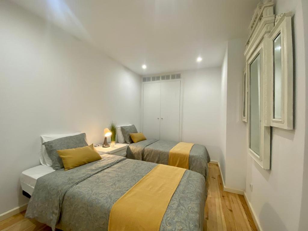 Farmacia Lobos Apartment *