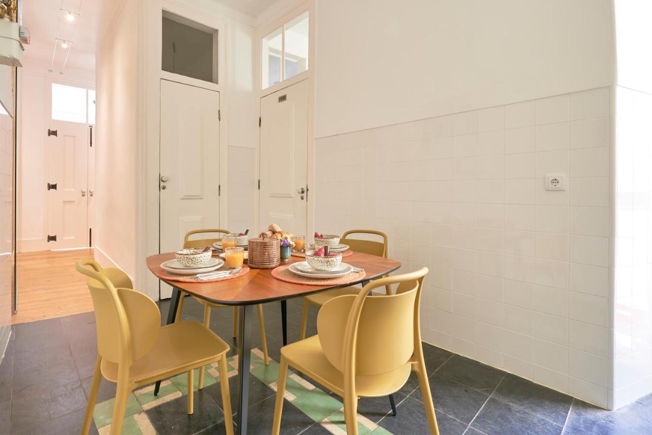 Sunny Pink Street Historical Apt, By Timecooler Lissabon