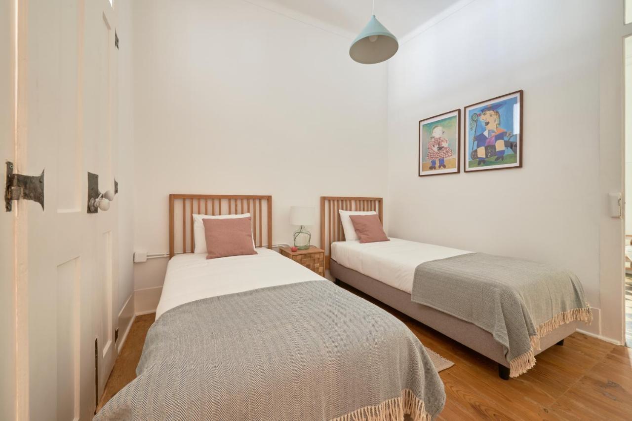 Sunny Pink Street Historical Apt, By Timecooler Appartement