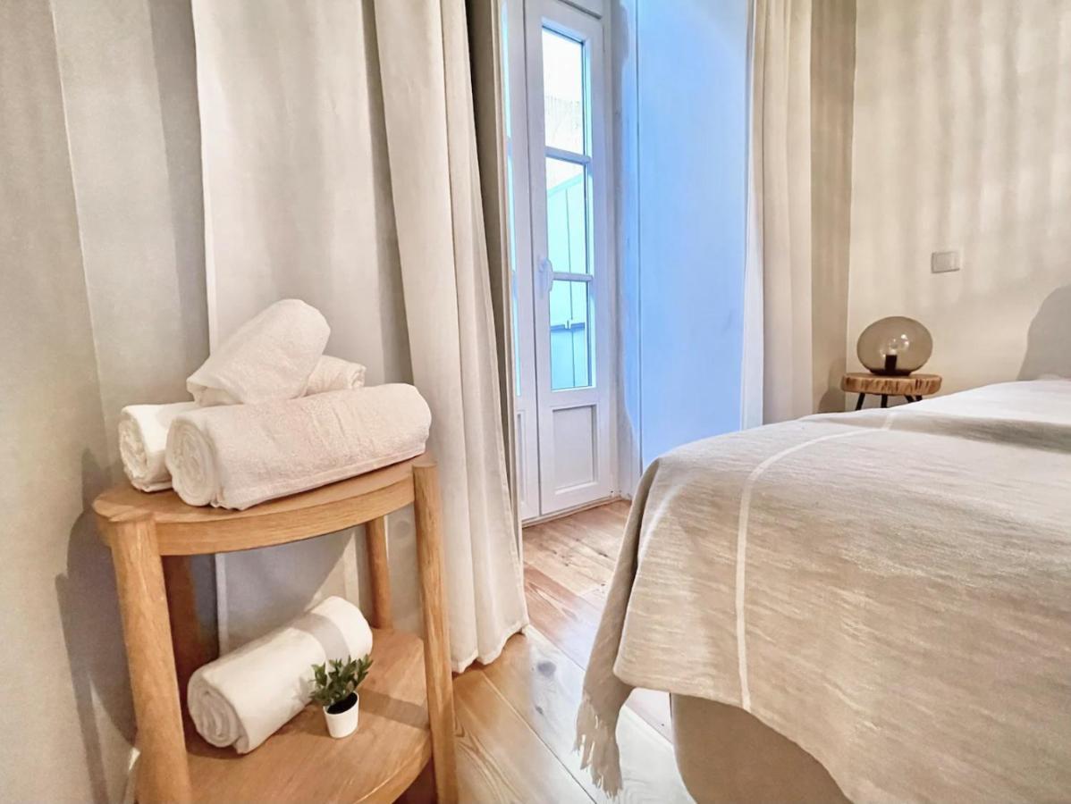 Rosário 3 Charming With Patio&a/c - By Homeful Apartamento Lisboa