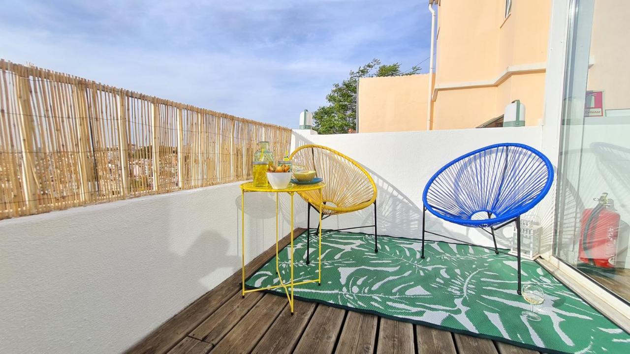 Happy - With Terrasse & View Apartment *