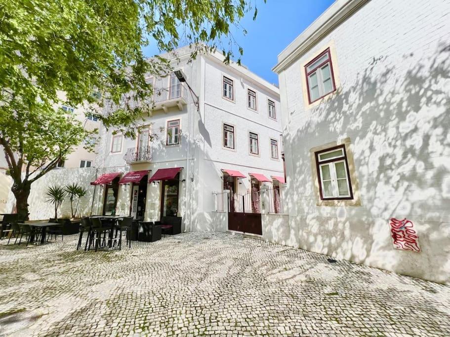 Rosário 3 Charming With Patio&a/c - By Homeful Apartamento Lisboa