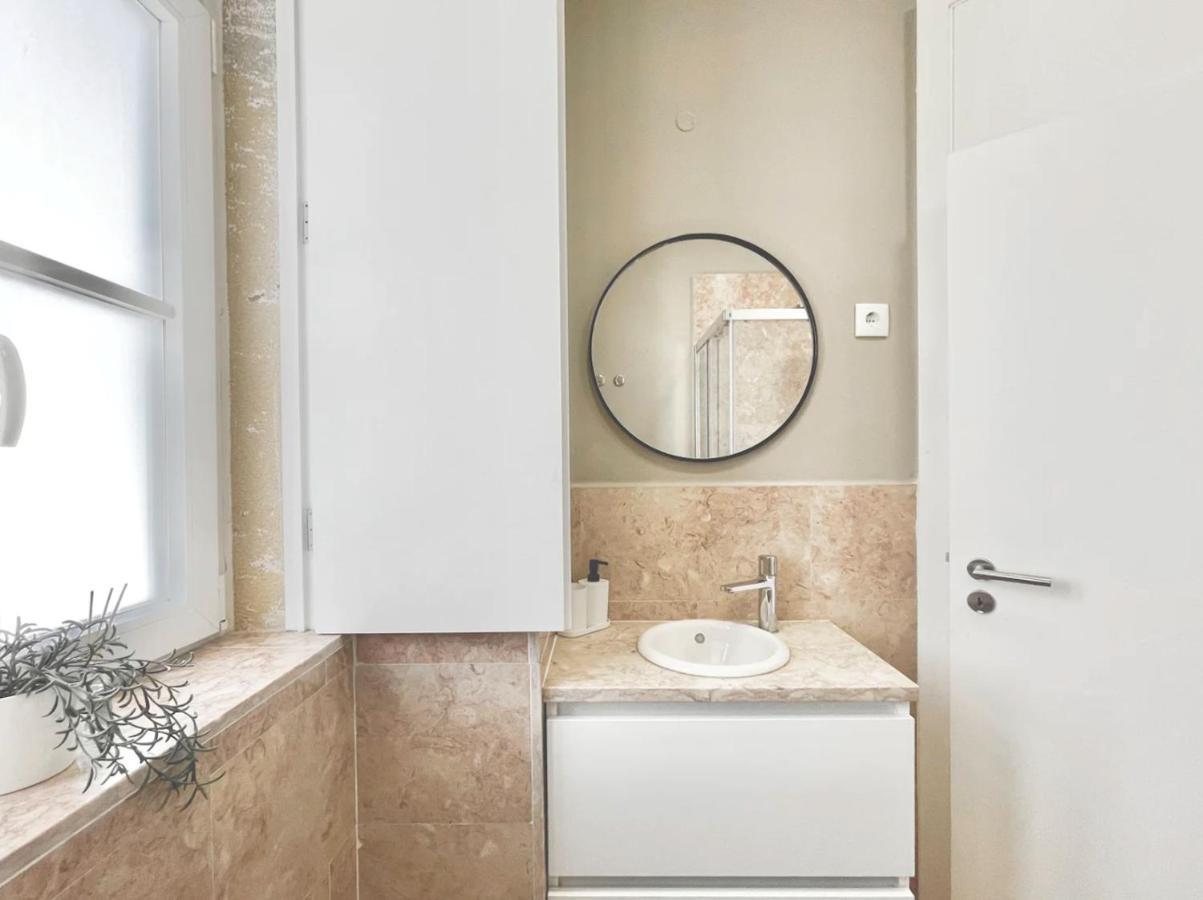 Rosário 3 Charming With Patio&a/c - By Homeful *