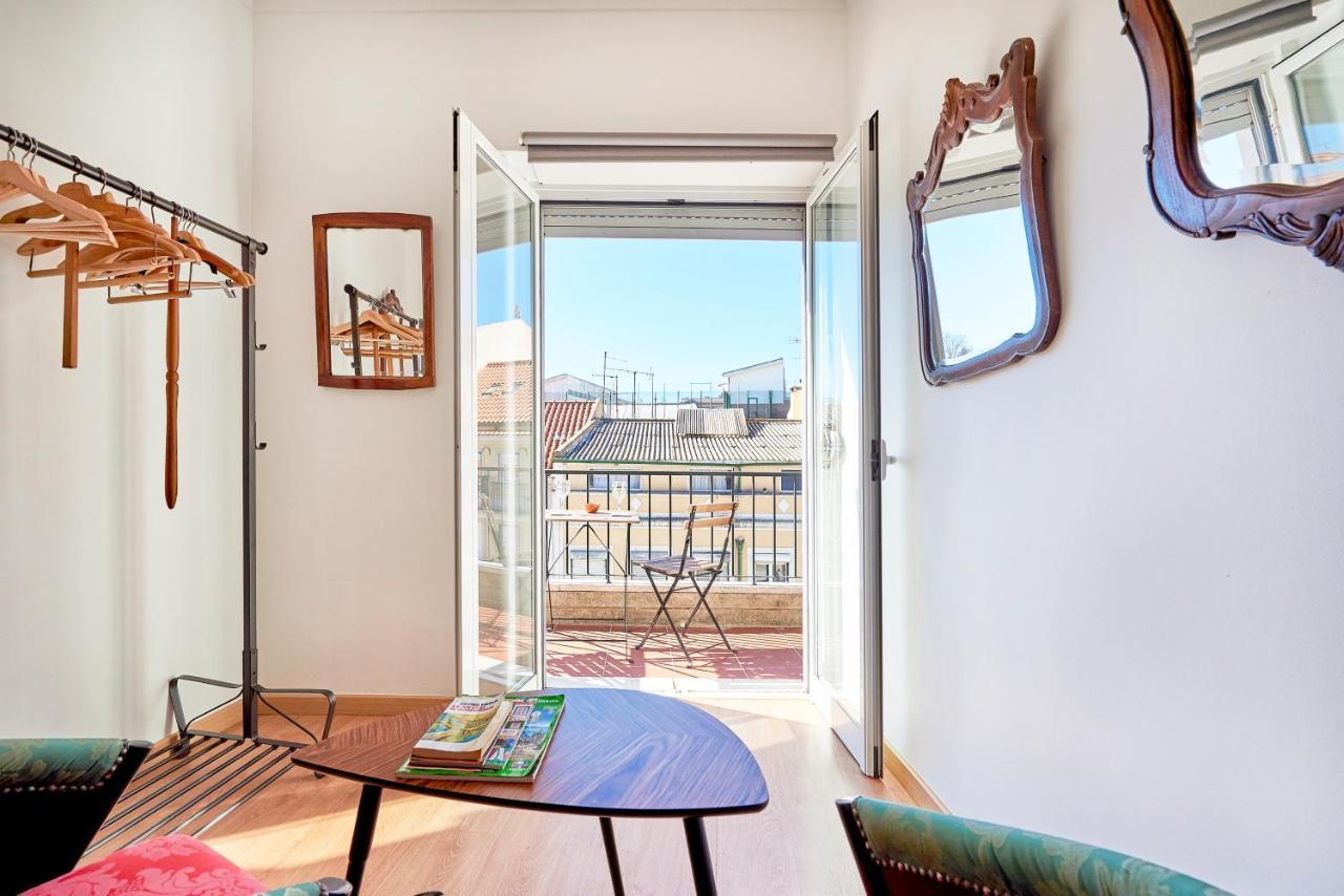 Apartment Terrace With River View