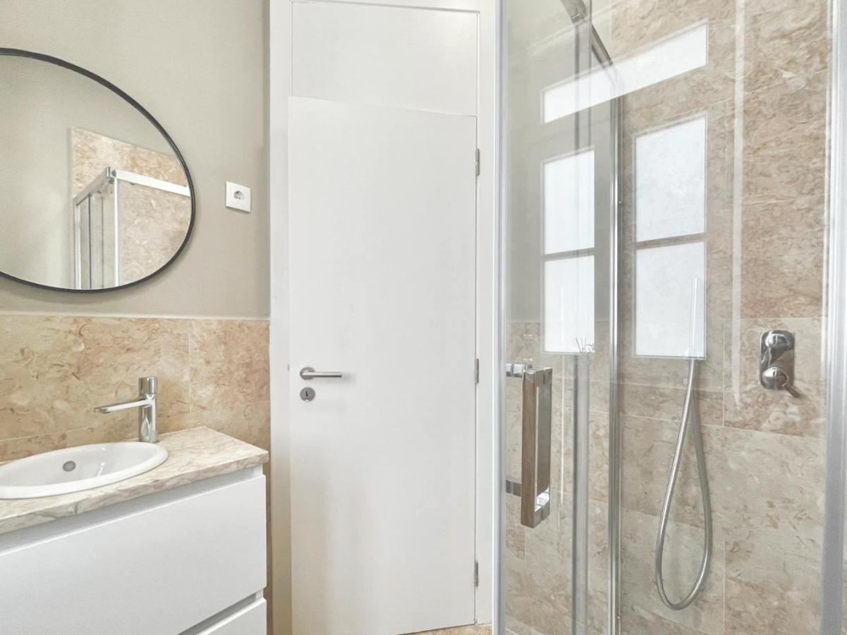 Apartamento Rosário 3 Charming With Patio&a/c - By Homeful