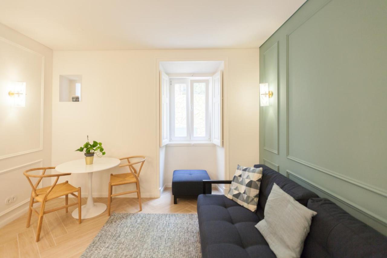 Apartment Flh Lapa With Interior Pateo Lissabon
