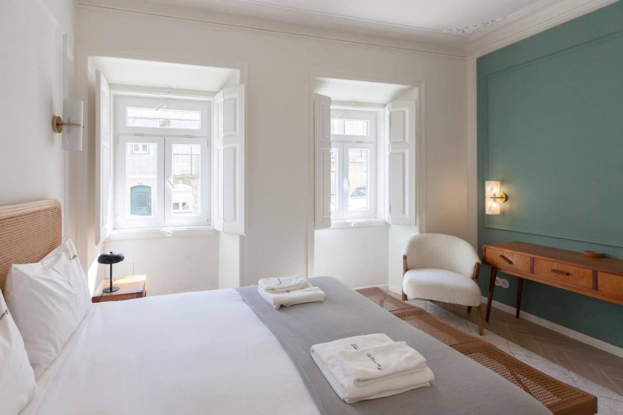 Flh Lapa With Interior Pateo Apartment Lissabon
