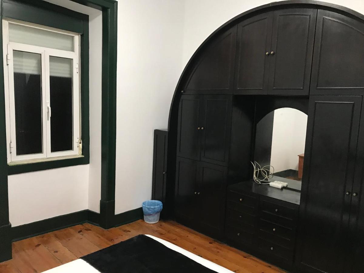 Séjour chez l'habitant Sublime Black Bedroom Lisboa