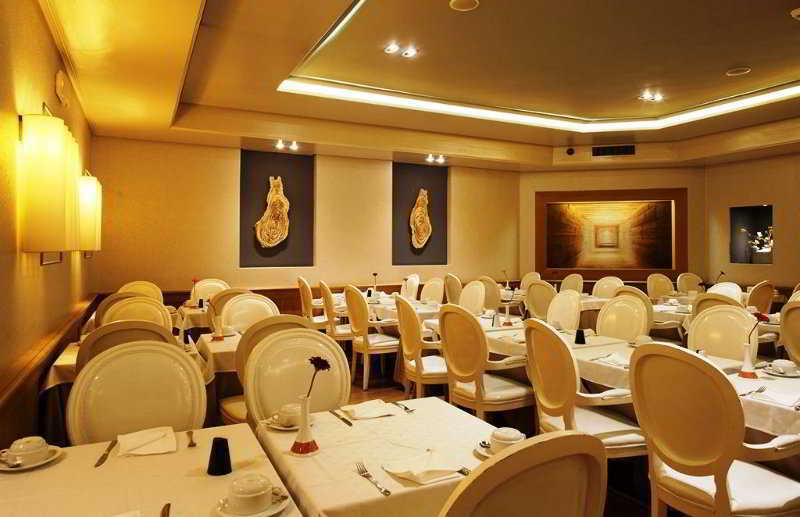 Hotel Real Parque 4*