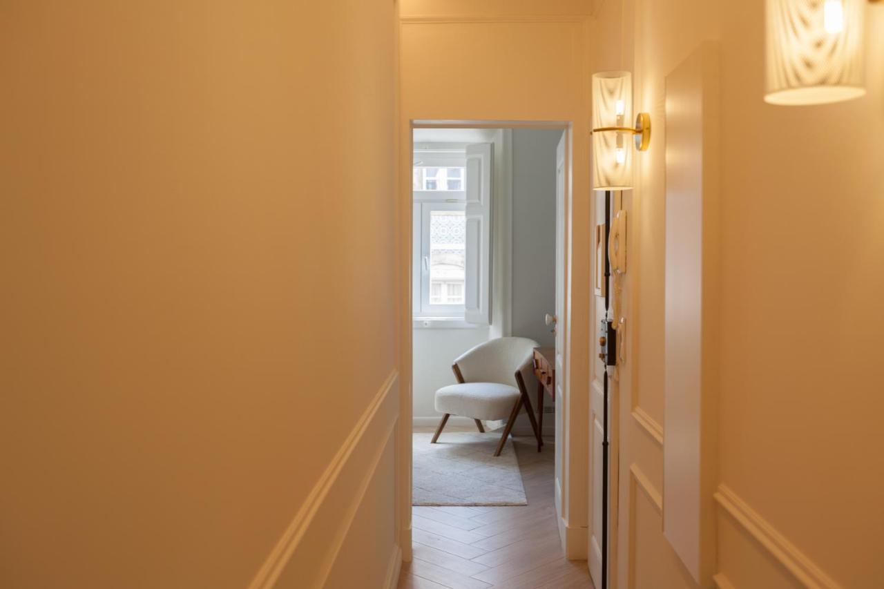 Flh Lapa With Interior Pateo Apartment Lissabon