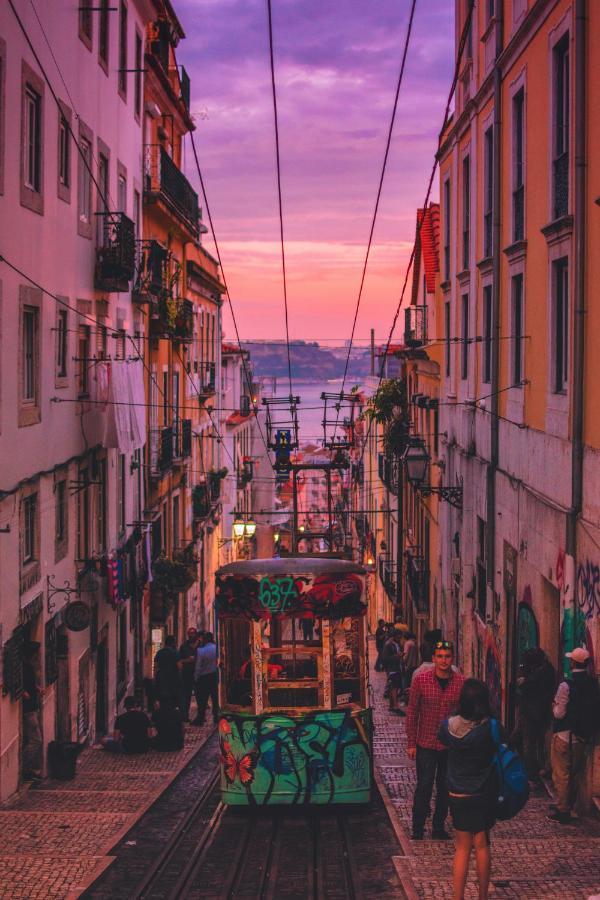 In A Boat - Lissabon
