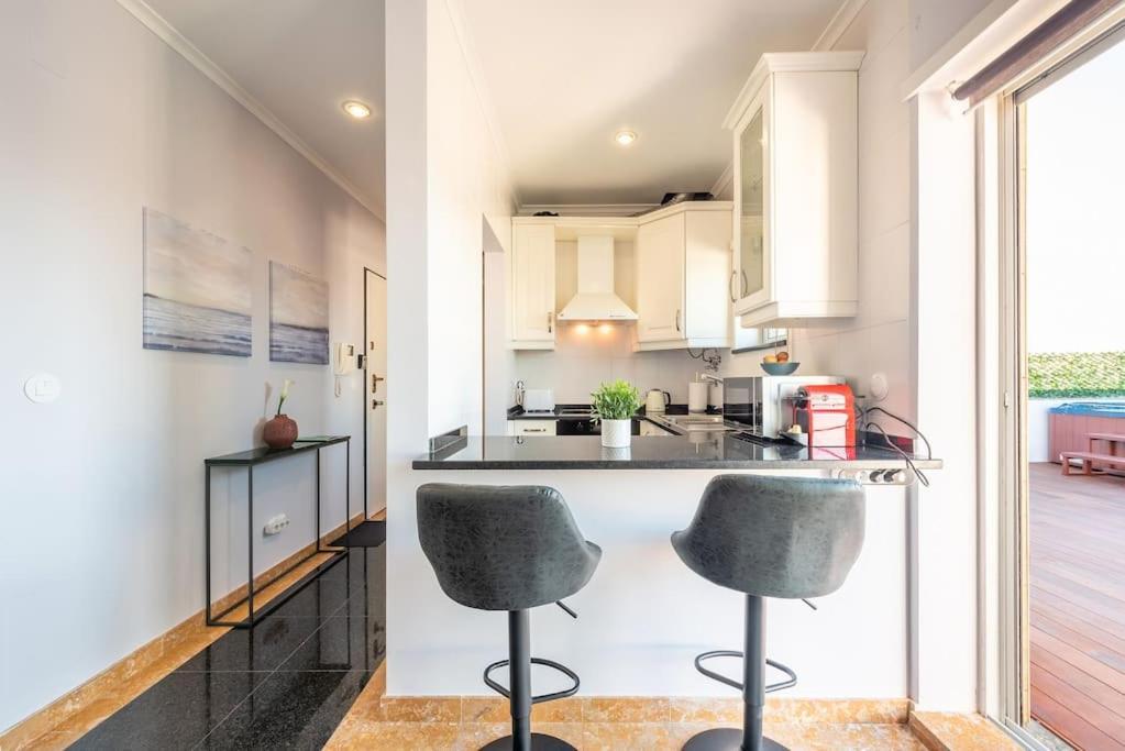 Appartement Sunny Private Rooftop Sauna & Hot Tub By Bentobox