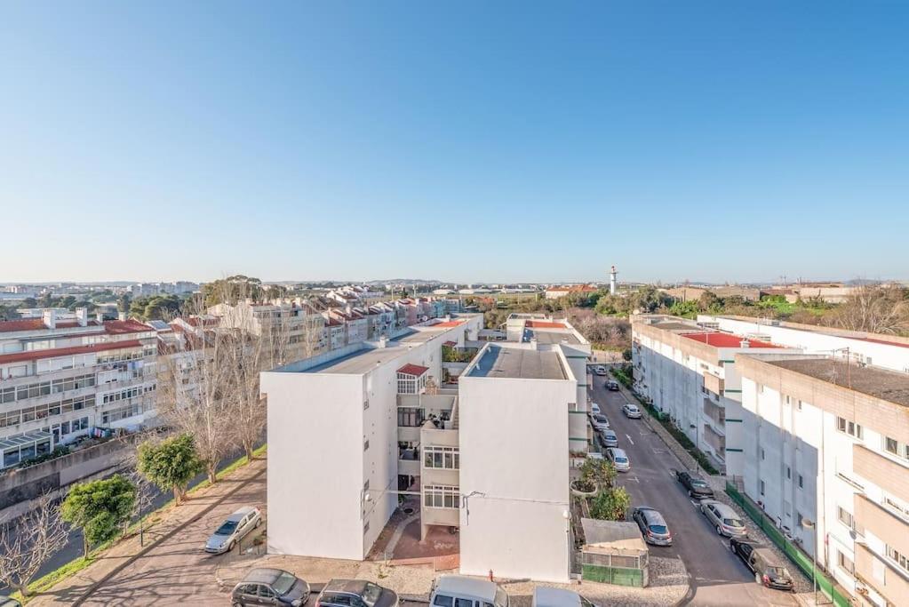 Sunny Private Rooftop Sauna & Hot Tub By Bentobox Appartement Lissabon