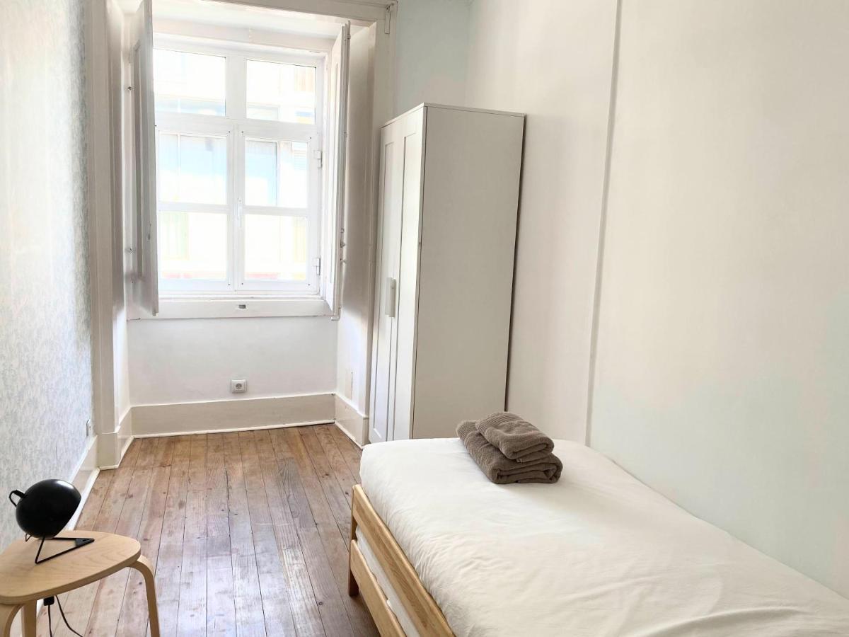 Portuguese In The Heart Of Apartment *