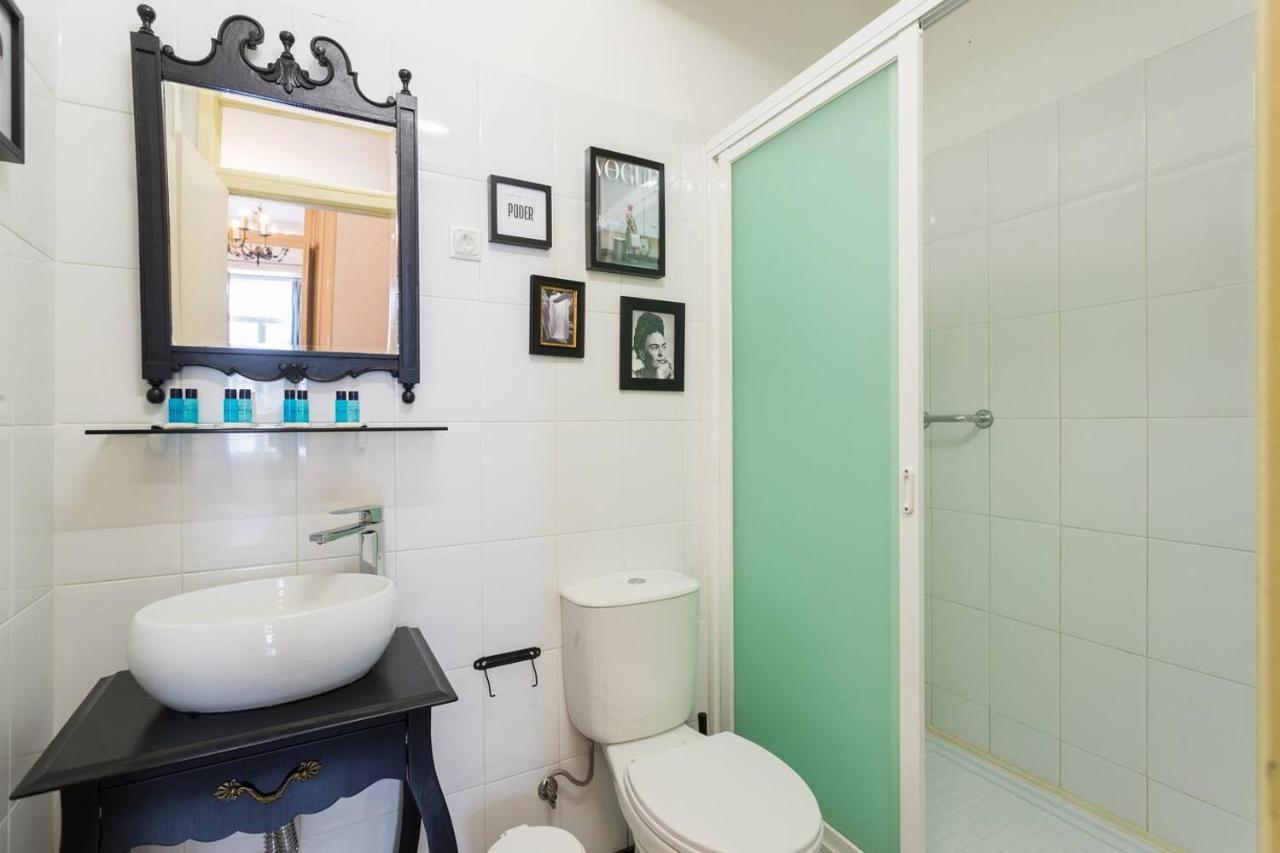 3 Bedroom, 2 Bathroom - Palma Apartment Lisbon