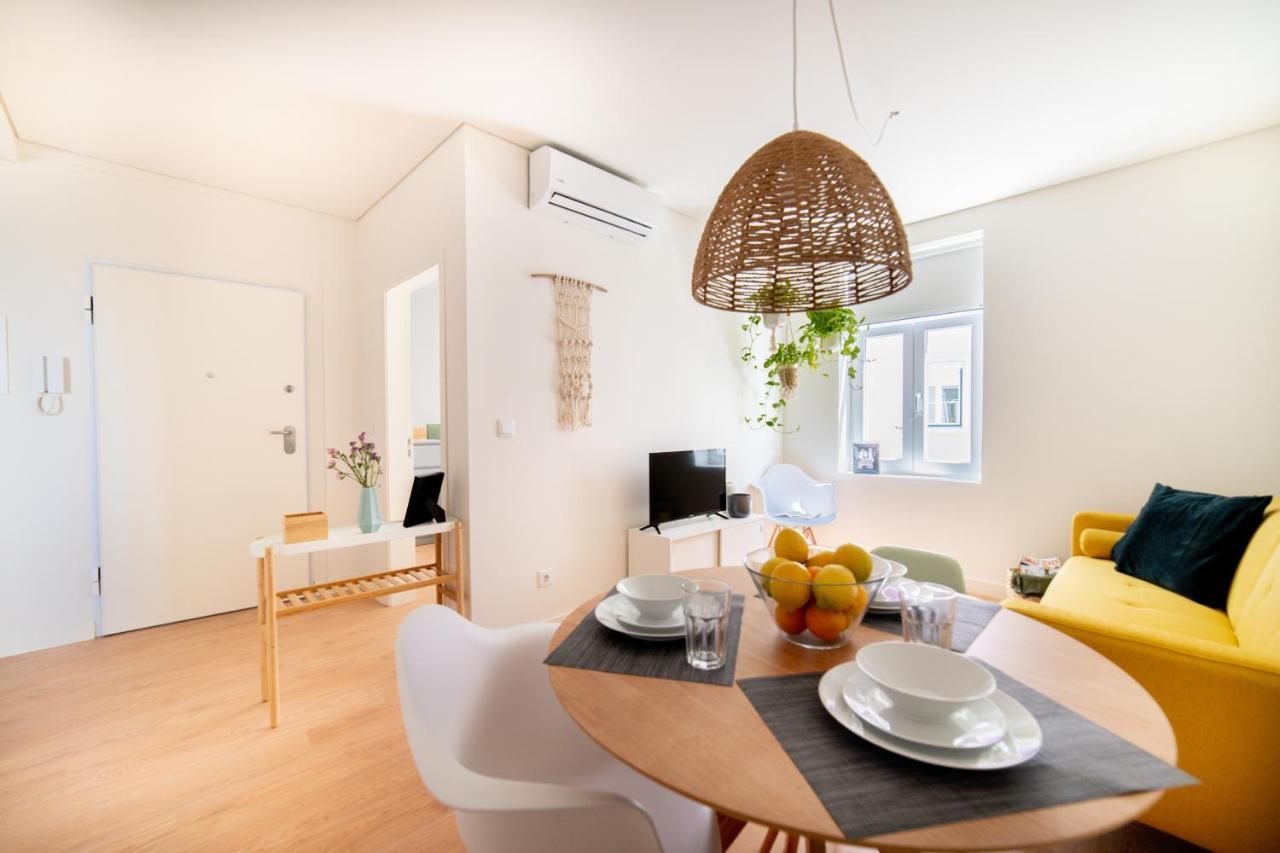 Monsanto Hill House - No. 565 1d * Lissabon