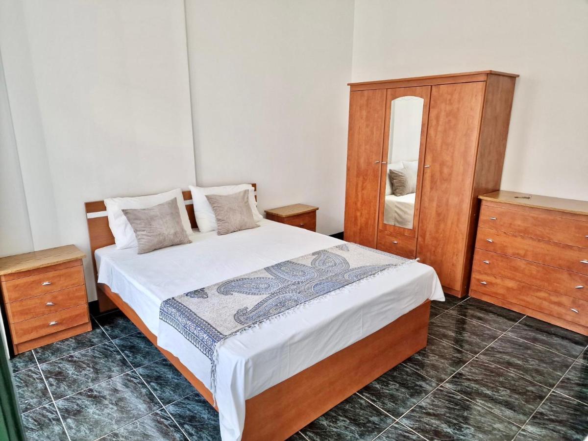Séjour chez l'habitant Sublime Brown Bedroom