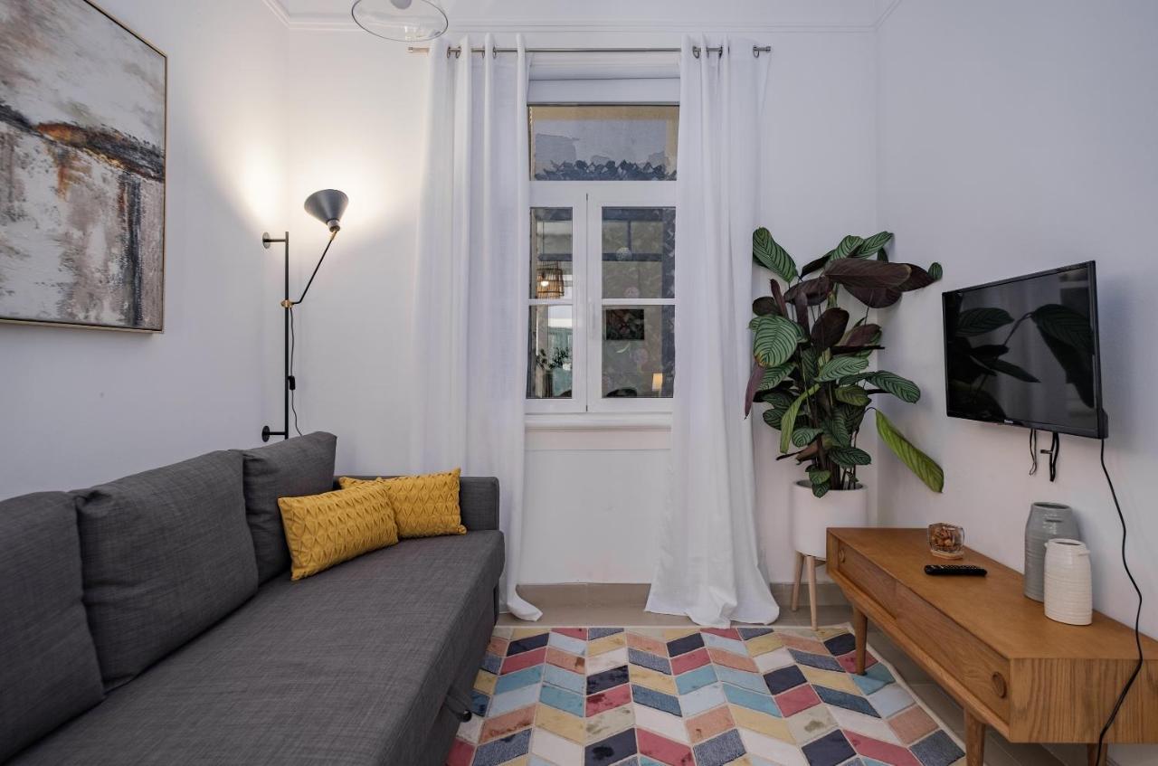 New! Unique 1 Bedroom Apartment- Santa Catarina 42 *