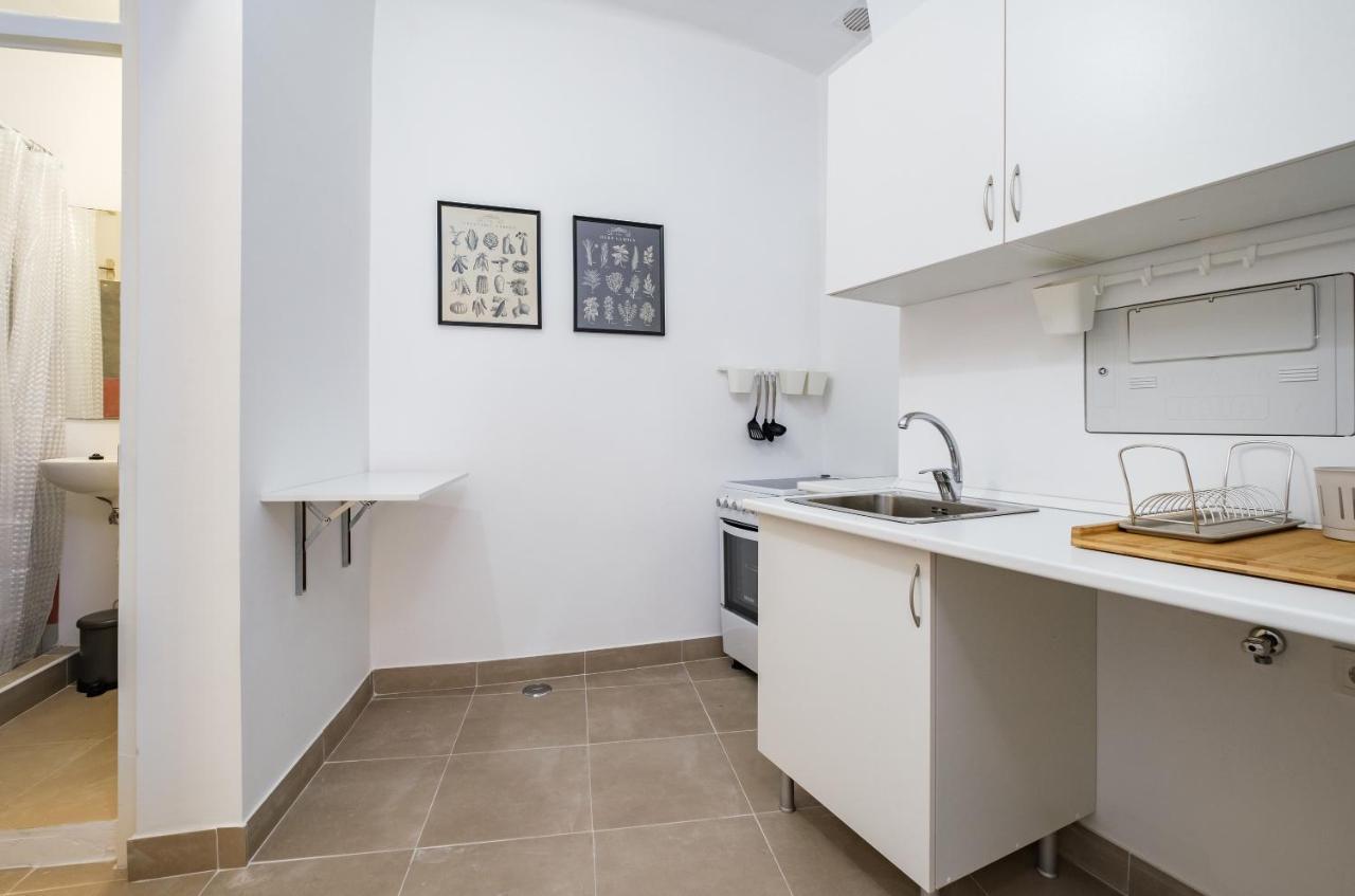 New! Unique 1 Bedroom Apartment- Santa Catarina 42 Apartment *