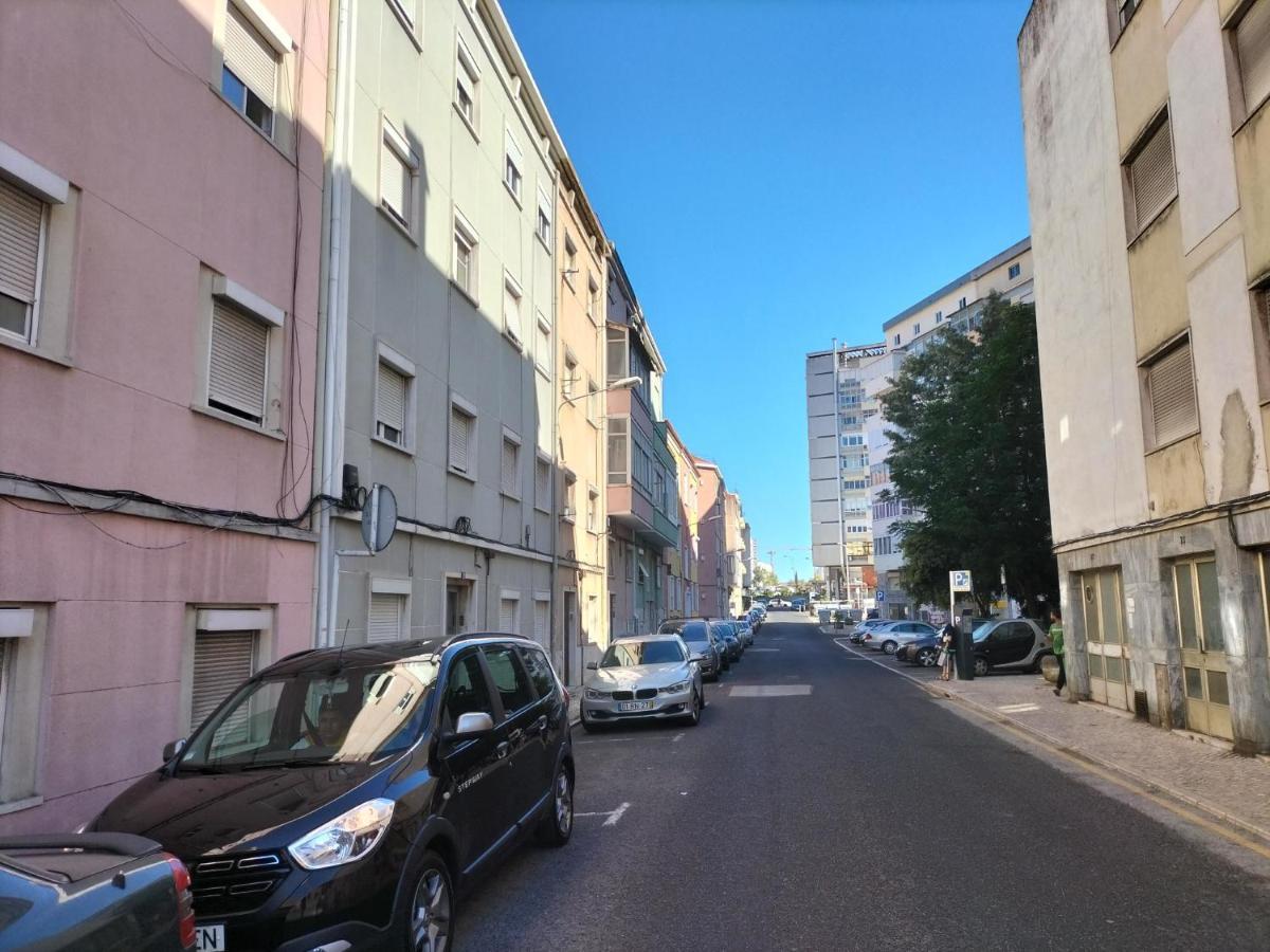 Apartment Terrace Flat Near River *