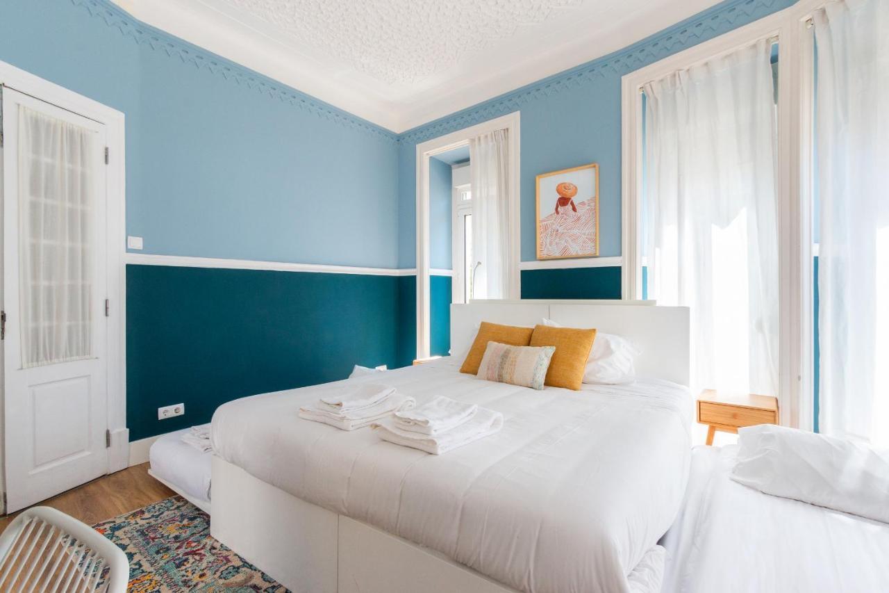 Ferienhaus Bright Center, 10m From Subway, 6 Rooms, Up To 20 Ppl Lissabon