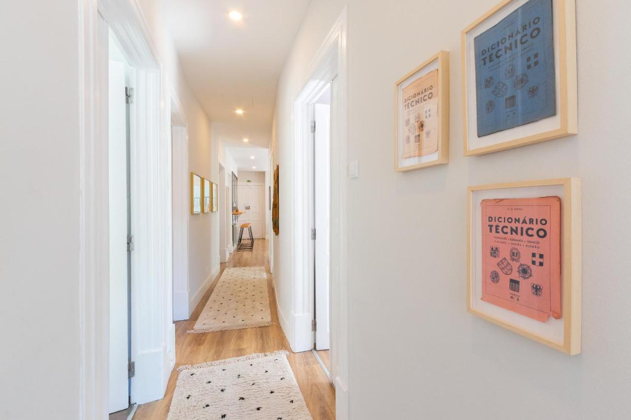 Bright Center, 10m From Subway, 6 Rooms, Up To 20 Ppl Ferienhaus Lissabon