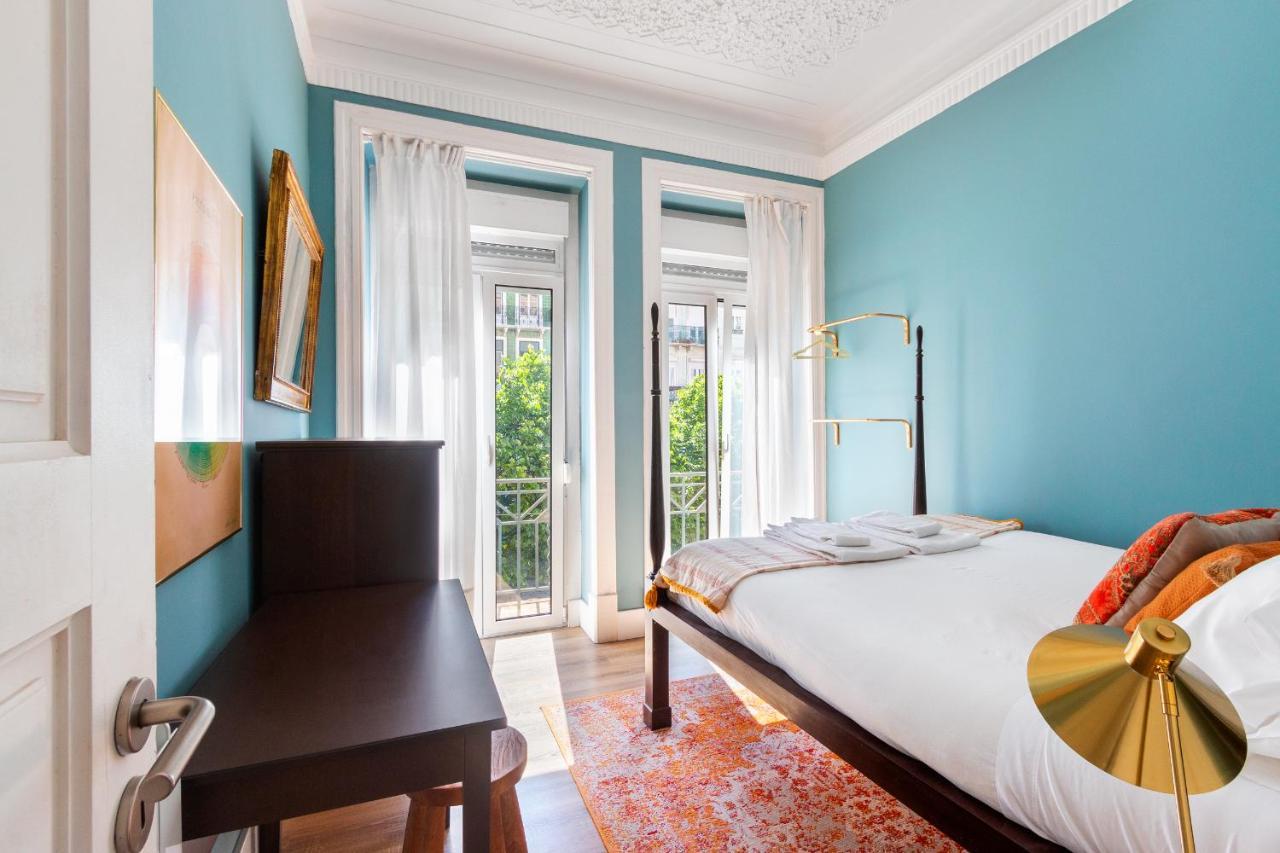 Ferienhaus Bright Center, 10m From Subway, 6 Rooms, Up To 20 Ppl