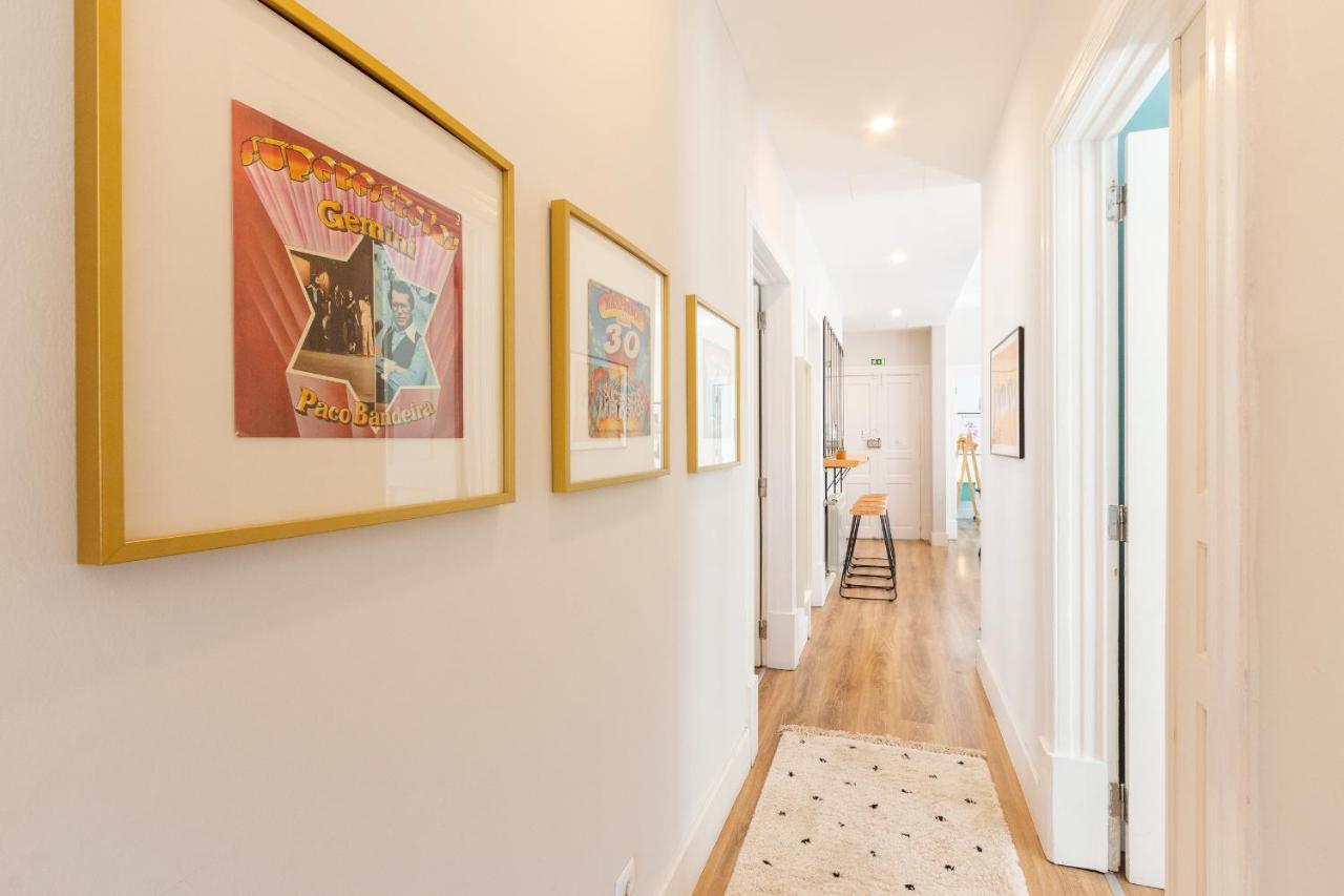 Bright Center, 10m From Subway, 6 Rooms, Up To 20 Ppl Ferienhaus