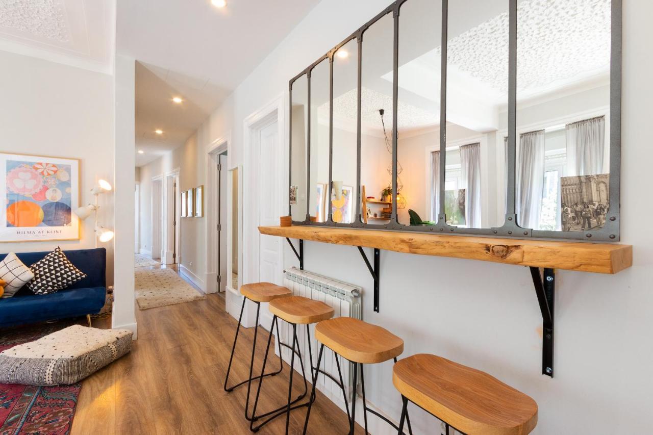 Ferienhaus Bright Center, 10m From Subway, 6 Rooms, Up To 20 Ppl *