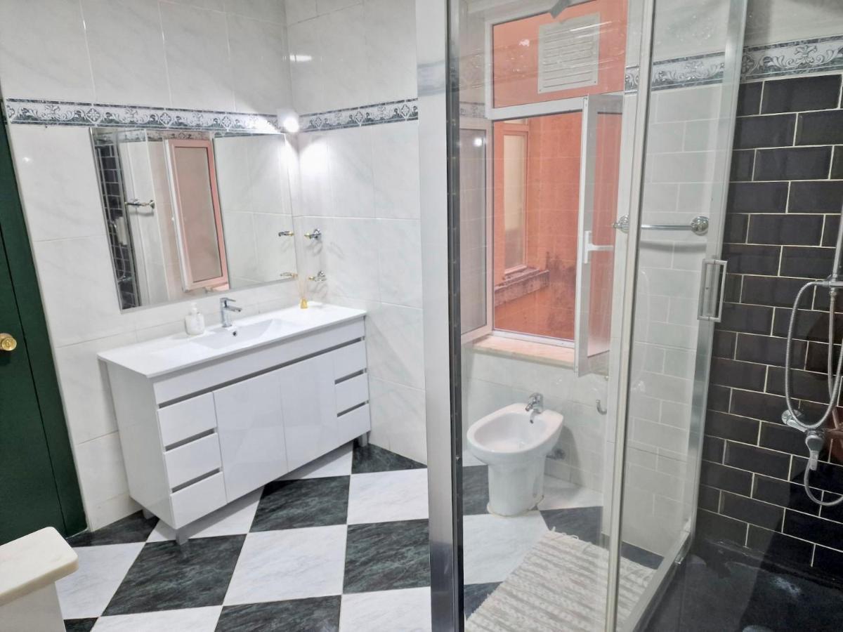 Appartement Sublime Gray Bedroom Lisboa