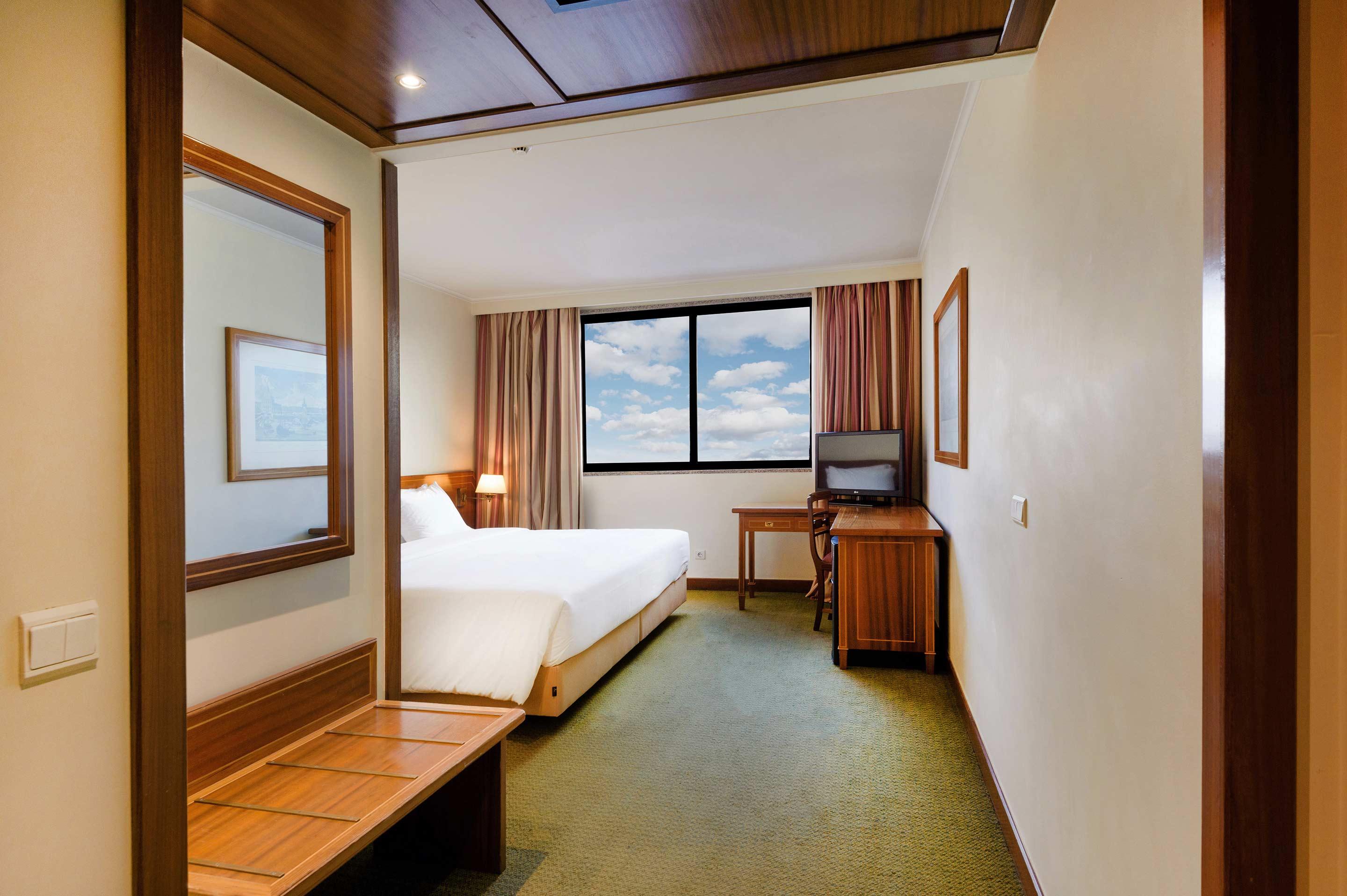 Real Parque Hotel 4*