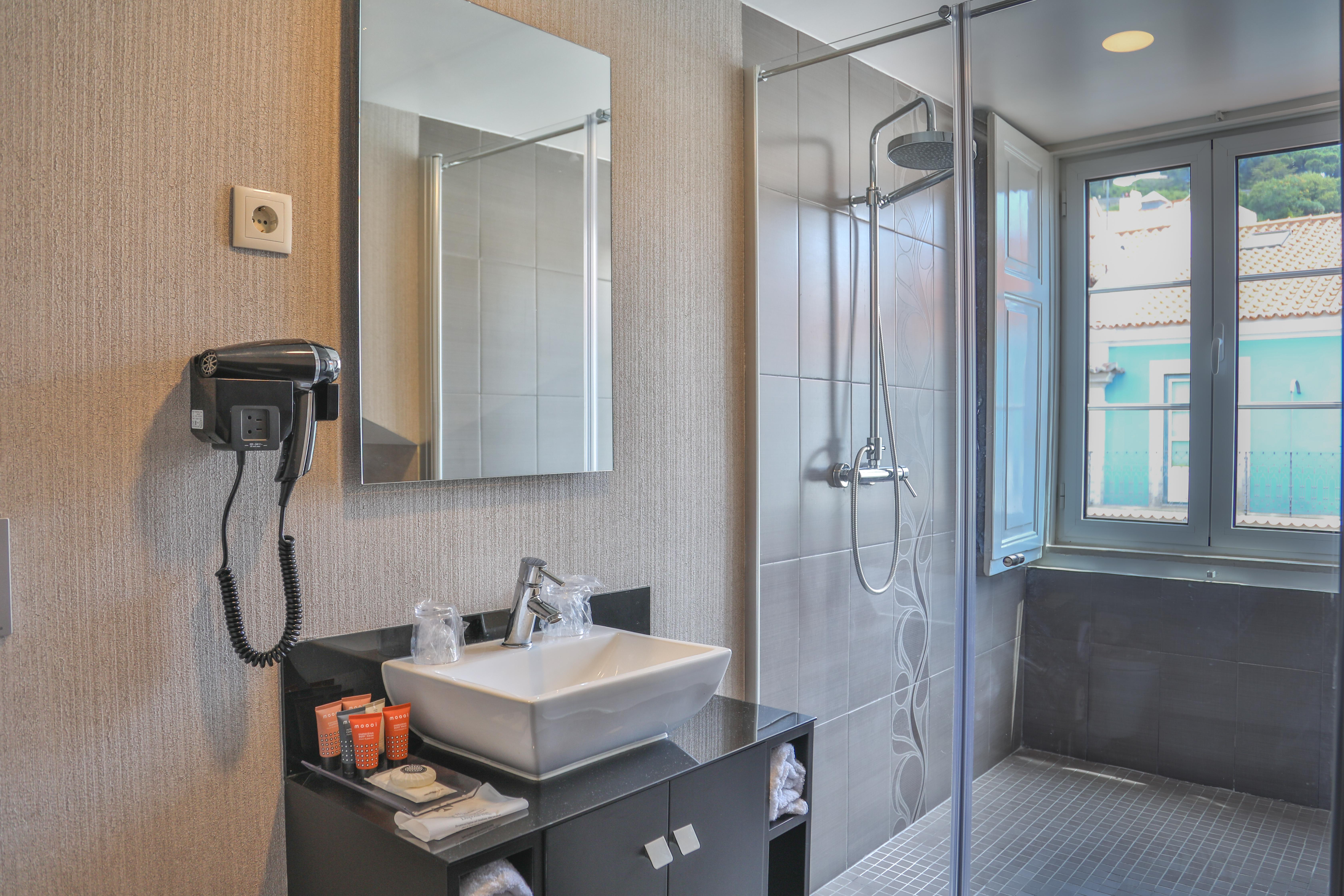 Casual Belle Epoque Hotel 4*