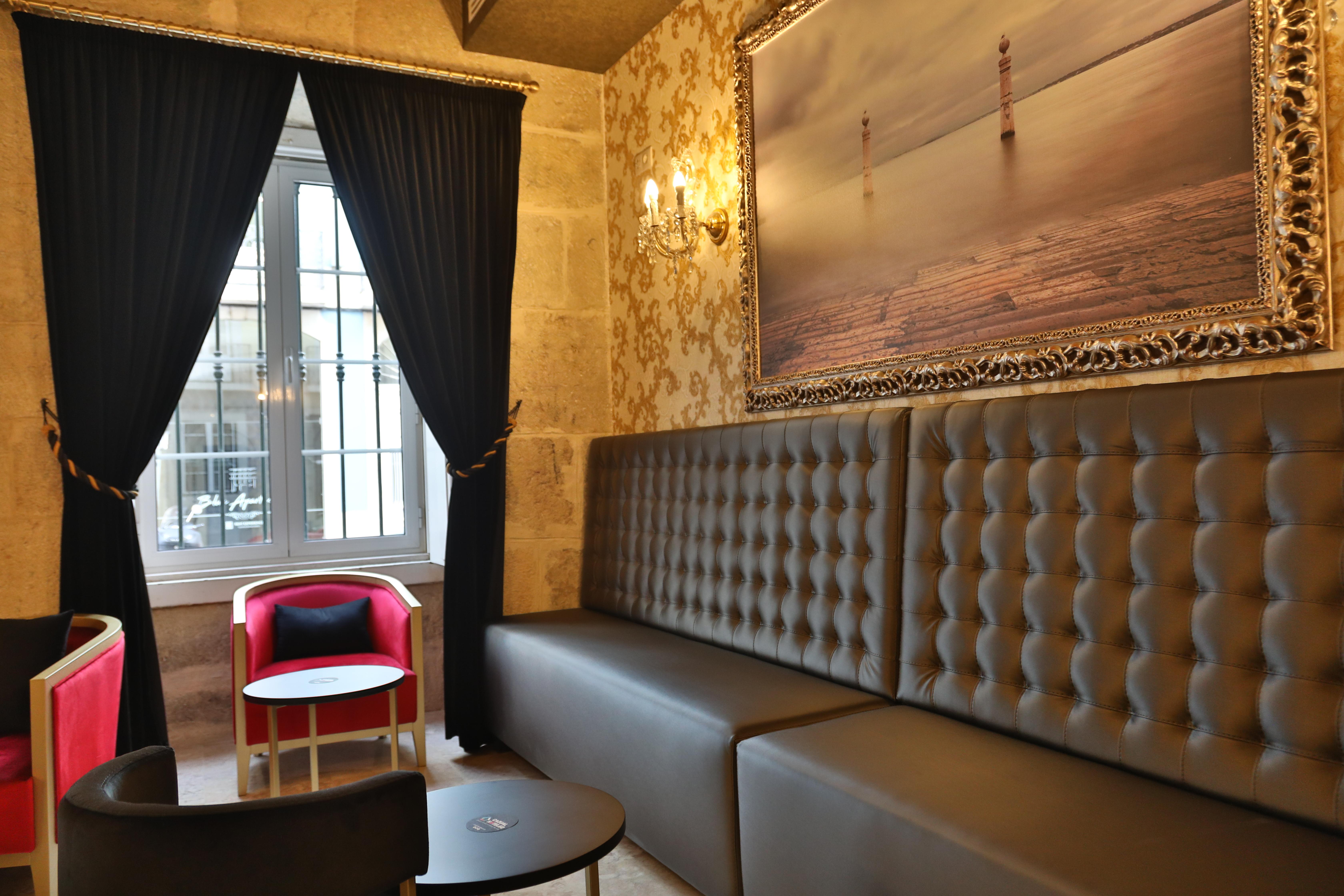 Casual Belle Epoque Hotel 4*