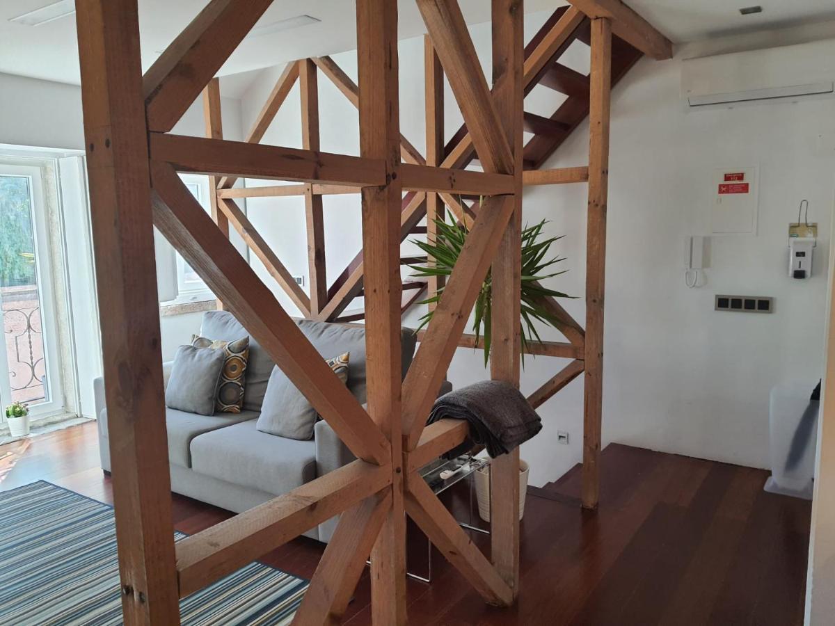 1881 Historical Duplex Lissabon