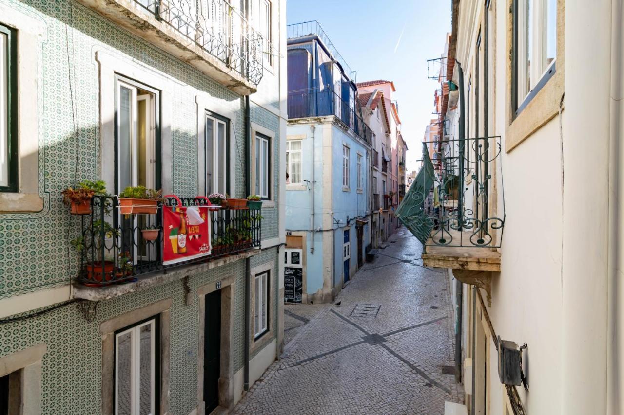 Charming Santos W/ Patio By Lovelystay * Lissabon