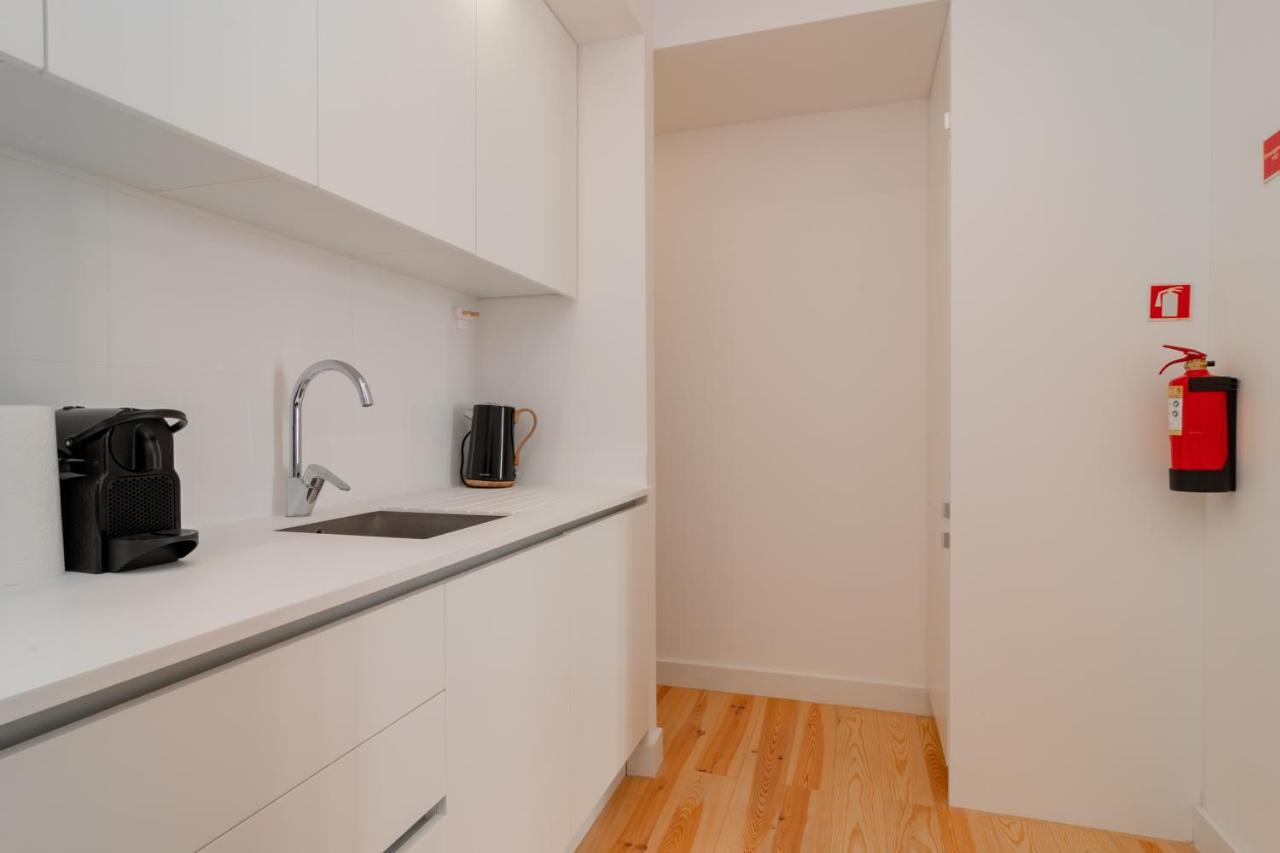 Charming Santos W/ Patio By Lovelystay