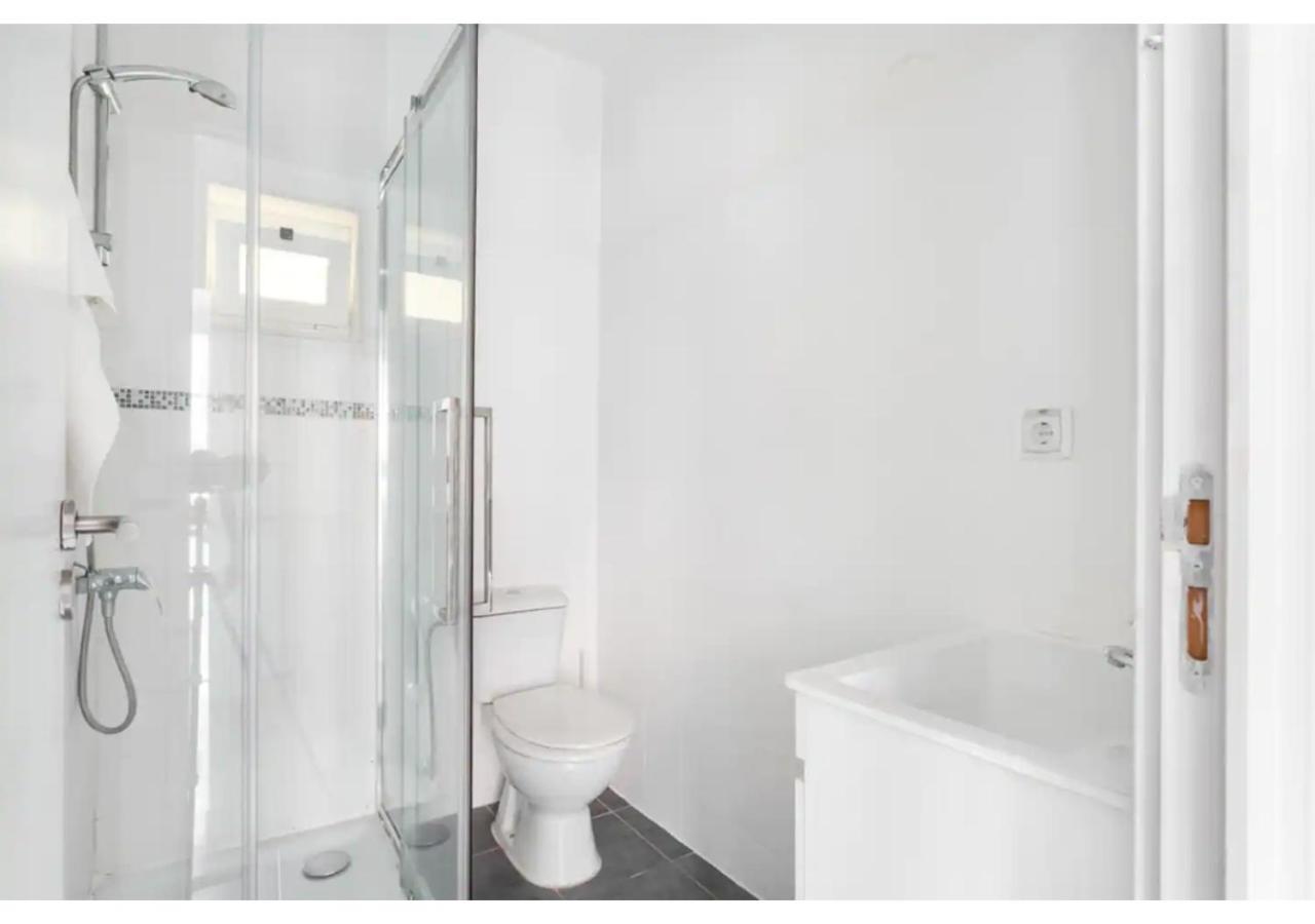 Altido Stunning 4br Apt With Terrace And Seaview In Alfama Apartment Lisbon